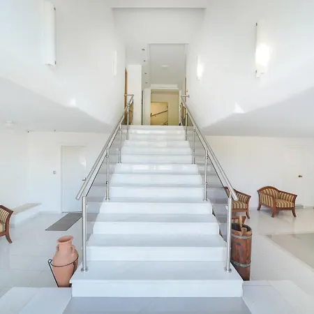 Versa Apartment *